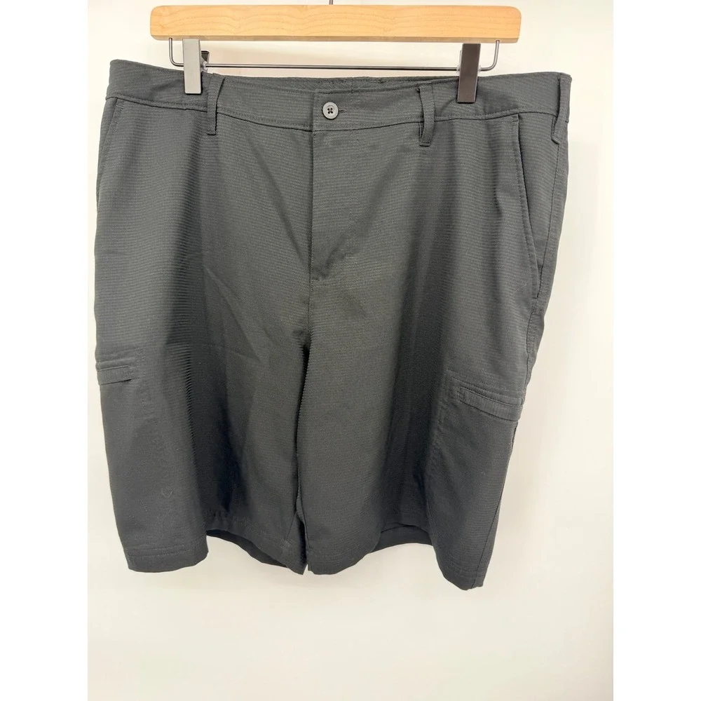 Champion C9 Athletic Golf Shorts Mens 36W Black Good Polyester Cargo Pockets